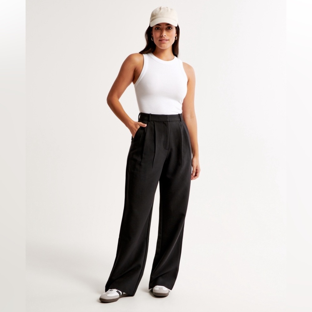 NWT Abercrombie & Fitch Sloane Tailored Pant Size 27/4S 🖤